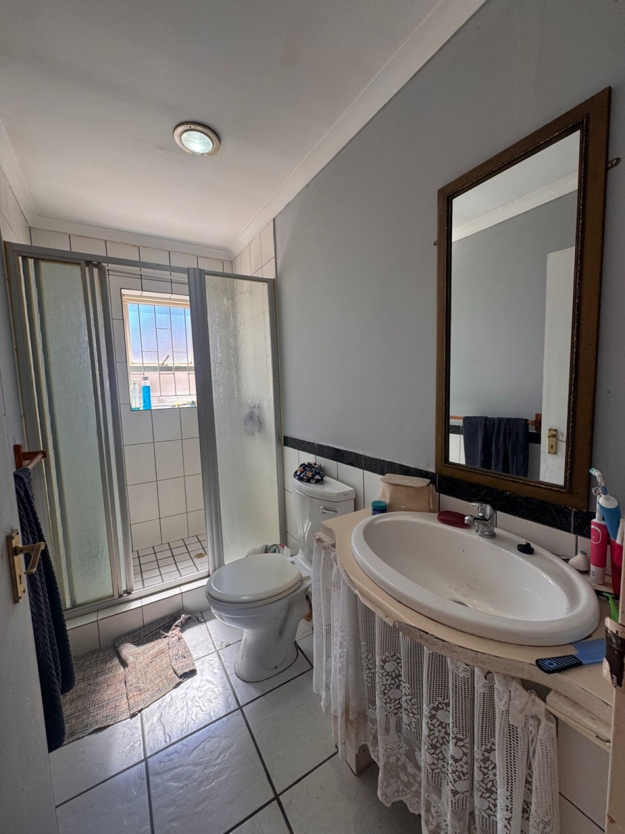 2 Bedroom Property for Sale in Pine Acres Western Cape